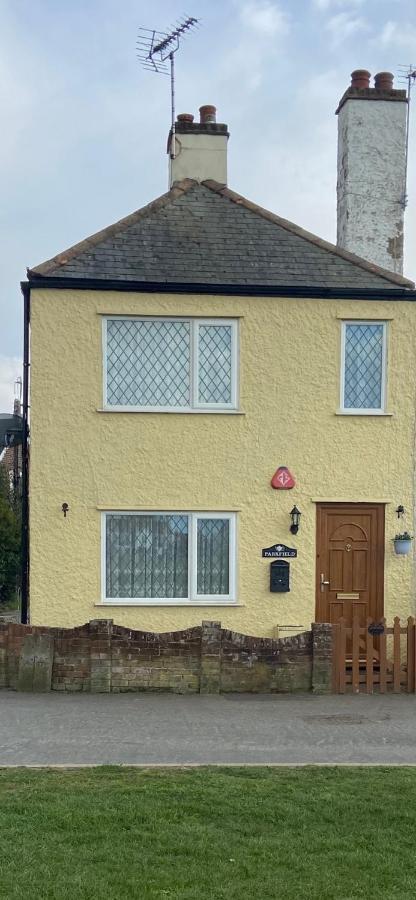 Cosy Cottage Great Bentley Near Station And Shops Exteriér fotografie