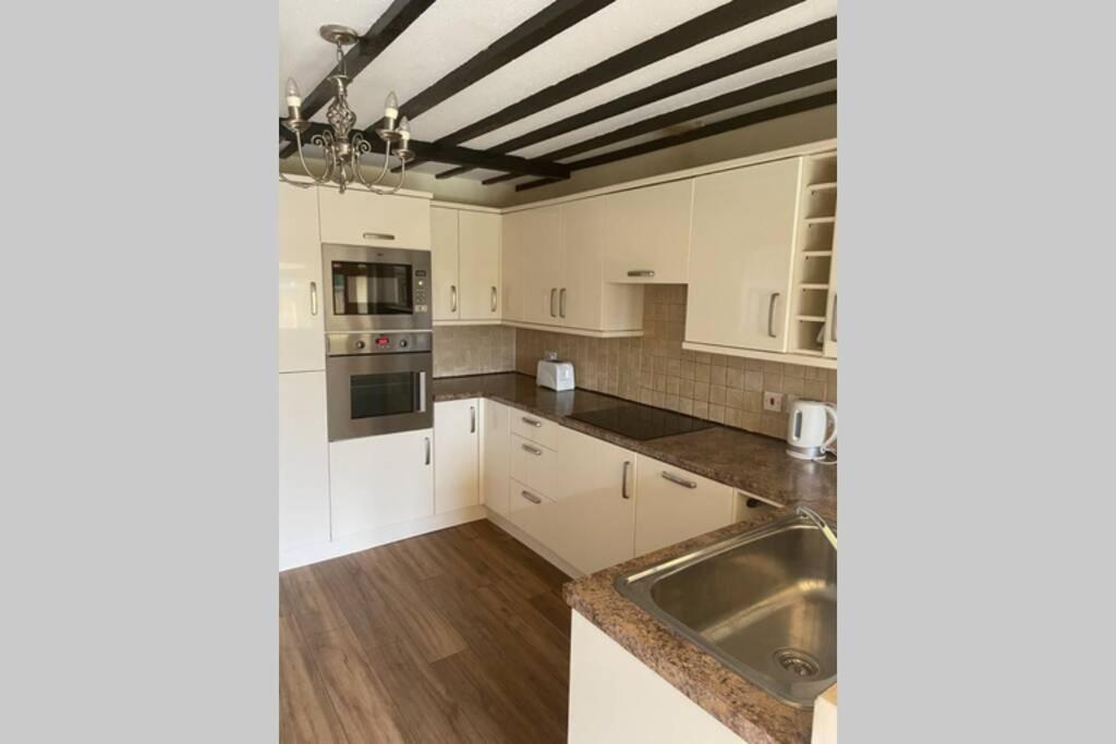 Cosy Cottage Great Bentley Near Station And Shops Exteriér fotografie
