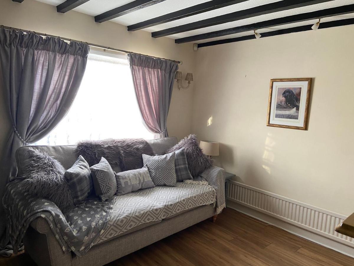 Cosy Cottage Great Bentley Near Station And Shops Exteriér fotografie